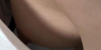 Japanese teen amateur downblouse nip slip