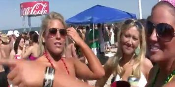 Girls Party Hard At Spring Break Bash (Daryn Lee)