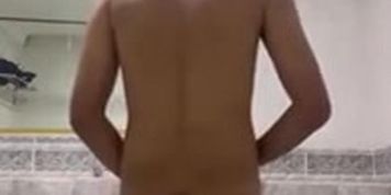 ABG Mencoba Sensasi Baru Ngewe Di Toilet