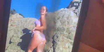 Cum tribute on Addison Rae that the phone couldn&rsquo;t handle 
