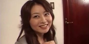 Japanese Housewife Gives a Special Blowjob (Uncensored)