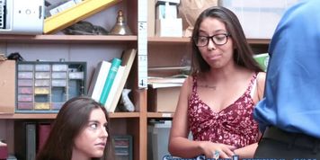 Real teenagers facialized - video 1