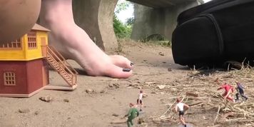 CAG Crushes village POV (Gina Carano)