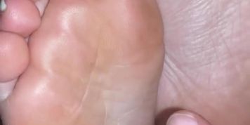 FOOT FETISH MILF TICKLING AFTER PARTY! CANDID FEET SPY CAM