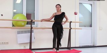 Hot Hungarian teen is incredibly flexible (Naked Gymnast, Tiny_Babe Tiny_Babe)