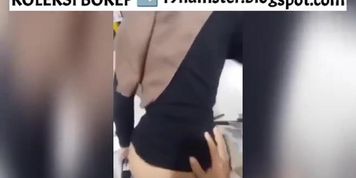 Bokep Indo Karyawan Dipake Bos Di Toko Handpone