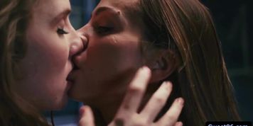Lustful babes Abigail Mac and Lena Paul licking pussies