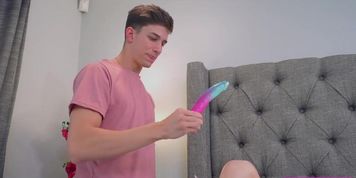 Sadie Holmes Stepmoms Big Date