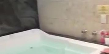 Loira Praiana_ a loira e a mineira praiana parte 2