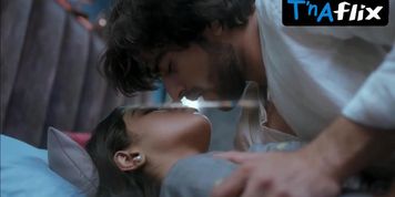 Khushi Dubey Sexy Scene  in Aashiqana