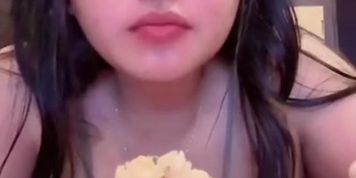 Mamah Muda Cantik Asal Bali