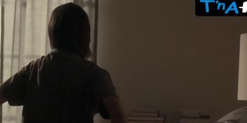 Emily Ratajkowski Sexy Scene  in Lying And Stealing