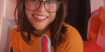 A.Noonez Velma Cosplay