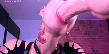 Bald Beauty Extreme Deepthroat