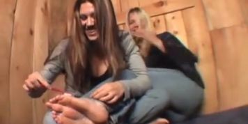 Lexi tickle toothbrush  (Isabella Chrystin)