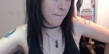 Model on live chat