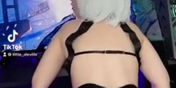 Demon mika 2b twerk cosplay