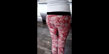 Teen wearing leggins at the airport