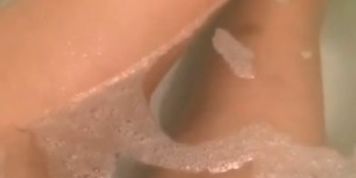 Periscope - Fingering in her Bath