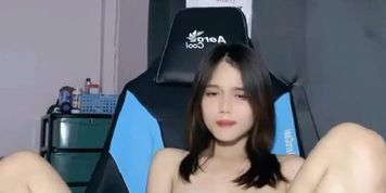 Thai girl  (toy)