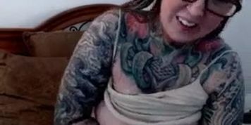 Great boobs tattoo girl cum on cam