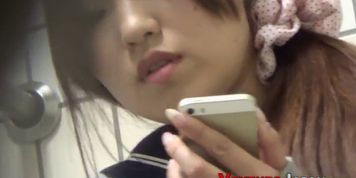 VOYEUR JAPAN TV - Uniformed Japanese babe