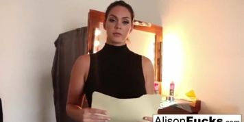 Female cop hypnotized (Alison Tyler)