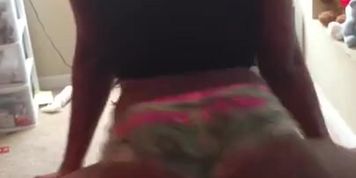 Daddy pyt girl twerking 