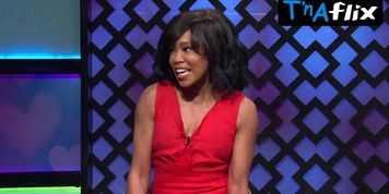 Regina King Sexy Scene  in Saturday Night Live