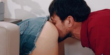 Teen nanny Riley Jacobs stuck cleaning with no panties on and needed dad