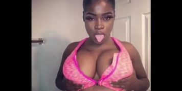 Juicy titts