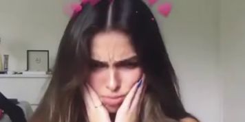 Addison rae is showing tits