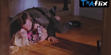 Amanda De Cadenet Underwear Scene  in Fall
