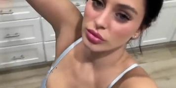 Camilla Araujo Twerking And Rubbing Pussy Video Leaked (danielle renae, jameliz, rara knupps, vitoria beatriz)