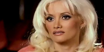 Holly Madison Breasts,  Butt Scene  in The Girls Next Door