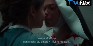Tecla Insolia Lesbian Scene  in The Art Of Joy