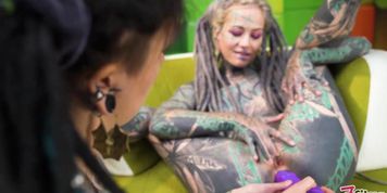 Alternative Teen Threesome With Anal Gapes And Facial Cumshot (Anuskatzz)
