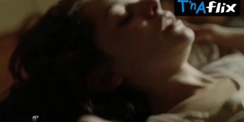 Meraqui Pradis Butt,  Breasts Scene  in Fuerza Bruta