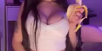 chik plasticc toc&aacute;ndose (3) (Dannii Minogue, Ella Kiss)