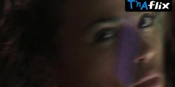 Hend Sabry Sexy Scene  in Nahar We Leil