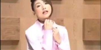female boardcasting girl