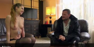 Rebecca une salope &eacute;tudiante ob&eacute;issante
