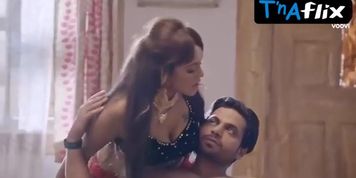 Shanaya Ansari Sexy Scene  in Jaan Bujh Kar