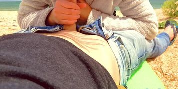 Stranger cum in my pussy on the beach