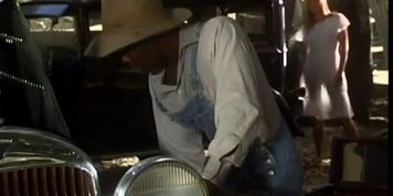 Lauren Phoenix pleases a hung black guy