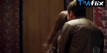 Paolla Oliveira Butt,  Bikini Scene  in A Dona Do Pedaco