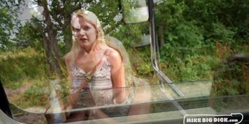 Mikebigdick &ndash; Blonde Couldn'T Resist Tasting His Massive Veiny Dick (Part 1)