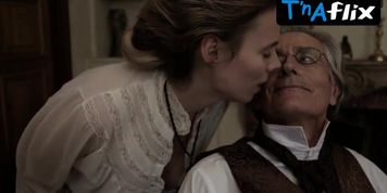 Laureline Romuald Breasts Scene  in Confidences D'Une Femme Mariee