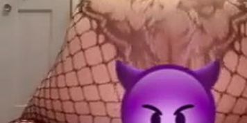 Thick brunette riding dildo, Onlyfans Bhadgirlceecee_