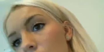 Tattoed Blonde Webcam Girl Dildos Her Pussy